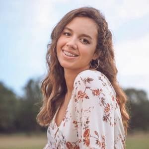 Meet your Posher, Caroline